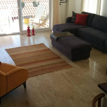 Duplex With Magnificent Sea View *